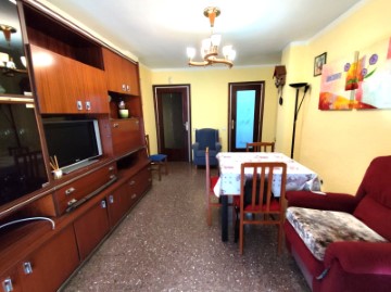 Appartement 4 Chambres à Llefià - Sant Roc - Artigues