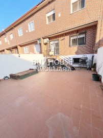 House 3 Bedrooms in Pantoja