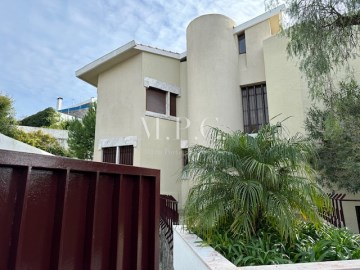 Rent unfurnished 7 bedroom villa with river and ga
