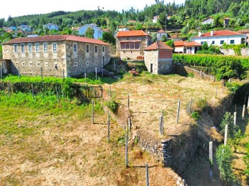 Casas Rústicas em Arouca - Grande area de construç