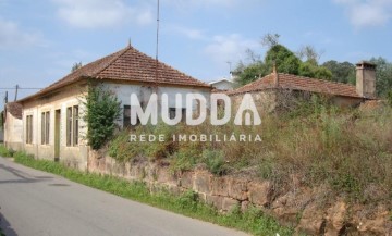 Moradia 2 Quartos em Alquerubim