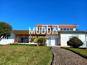 House 3 Bedrooms in Ossela