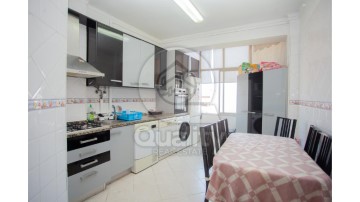 Apartamento 3 Quartos em Baixa da Banheira e Vale da Amoreira