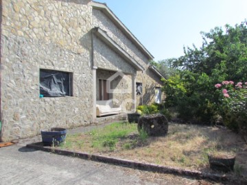 Casa o chalet 4 Habitaciones en Eiras, São Julião de Montenegro e Cela