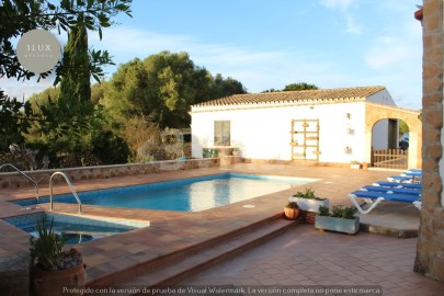 House 5 Bedrooms in Alaior