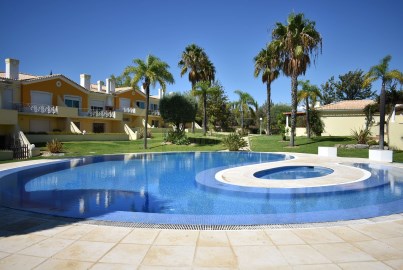 Villamoura, 4 Bedrooms, Swimming Pool, Condominium