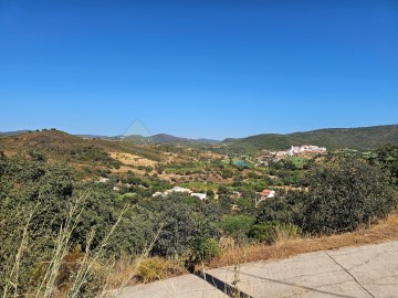 Terreno com projeto aprovado com vistas magnificas