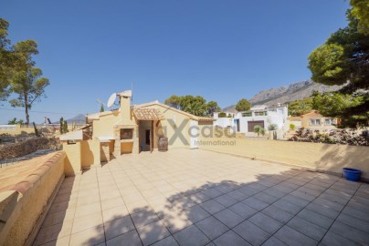 House 5 Bedrooms in Zona de Mascarat