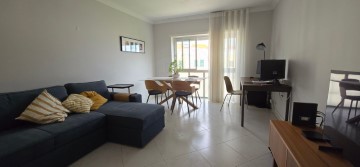 Apartment 2 Bedrooms in Almada, Cova da Piedade, Pragal e Cacilhas