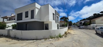 Maison 4 Chambres à Charneca de Caparica e Sobreda