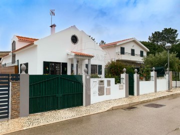 Moradia 4 Quartos em Sesimbra (Santiago)