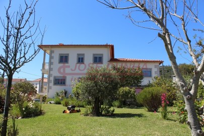 House 4 Bedrooms in Vila Praia de Âncora