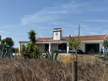 Quinta - Cruz de João Mendes - Santiago do Cacém