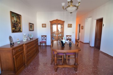 Maison 4 Chambres à Sierra Norte Urbanización