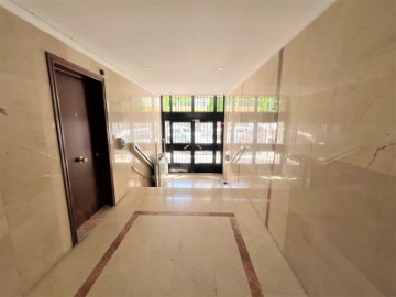 entrada-edificio-2-vicoinmobiliaria