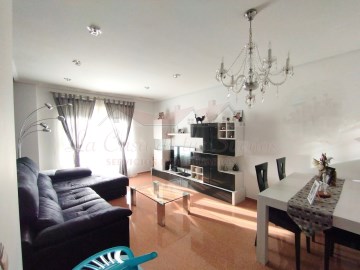 Apartment 3 Bedrooms in Sax