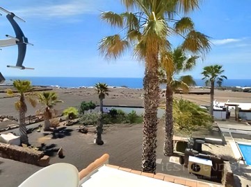 House 5 Bedrooms in Puerto del Carmen