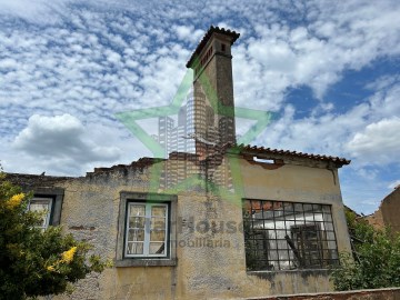 Quintas e casas rústicas em São João Baptista e Santa Maria dos Olivais