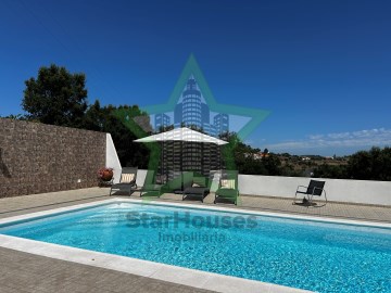 House 4 Bedrooms in São Pedro de Tomar