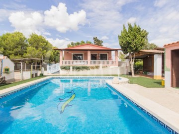 Country homes 4 Bedrooms in Los Montesinos