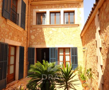 House 4 Bedrooms in Campos