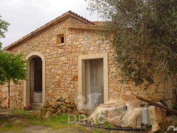 House 3 Bedrooms in Llombards