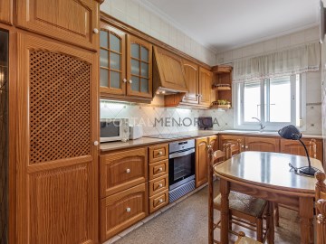 House 4 Bedrooms in Alaior