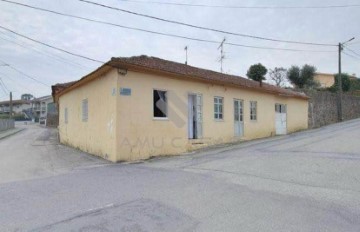 Maison 3 Chambres à Lobão, Gião, Louredo e Guisande