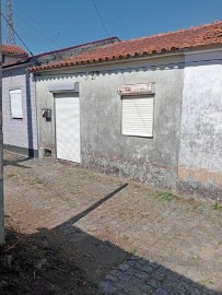 House 1 Bedroom in O. Azeméis, Riba-Ul, Ul, Macinhata Seixa, Madail