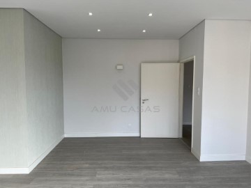 Apartamento 3 Quartos em O. Azeméis, Riba-Ul, Ul, Macinhata Seixa, Madail