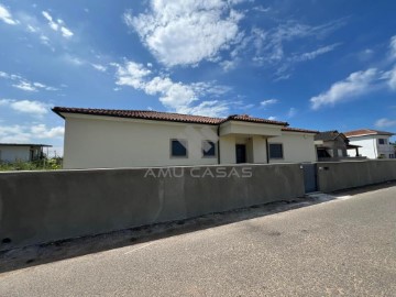 Casa o chalet 3 Habitaciones en Canelas e Fermelã