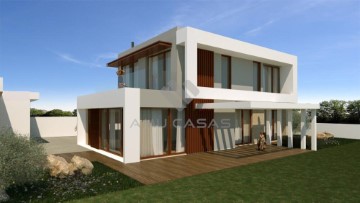 House 4 Bedrooms in Santa Joana