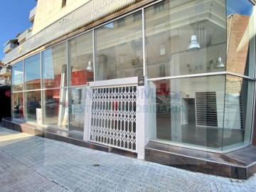 Commercial premises in Centre - Passeig i Rodalies