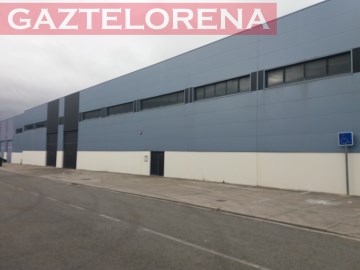 Industrial building / warehouse in Noáin