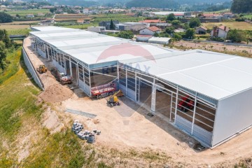Industrial building / warehouse in Silveiros e Rio Covo (Santa Eulália)