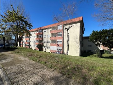 Apartment 3 Bedrooms in Braga (Maximinos, Sé e Cividade)