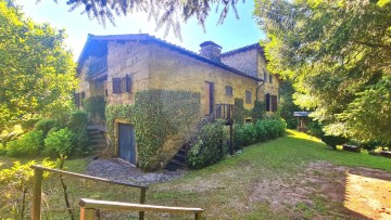 House 5 Bedrooms in Caniçada e Soengas