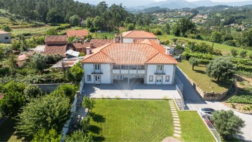 Maison 4 Chambres à Rebordões (Santa Maria)