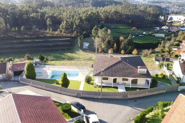 Maison 5 Chambres à Carreira e Refojos de Riba de Ave