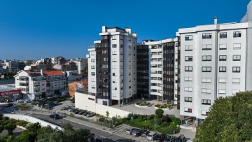 Apartamento 3 Quartos em Mafamude e Vilar do Paraíso