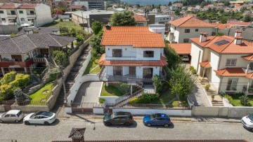 Maison 5 Chambres à Ferreiros e Gondizalves