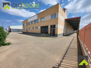 Industrial building / warehouse in Zarcilla de Ramos-Doña Inés