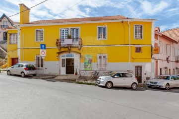 House 5 Bedrooms in S.Maria e S.Miguel, S.Martinho, S.Pedro Penaferrim