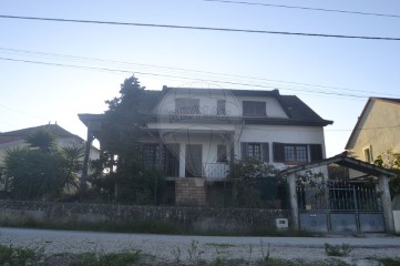 House 6 Bedrooms in Gesteira e Brunhós