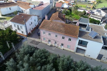 Edificio en São Martinho do Bispo e Ribeira de Frades