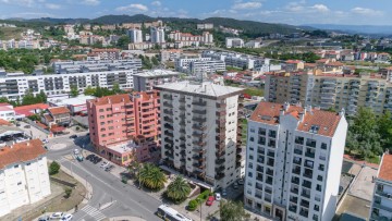 Apartamento 3 Quartos em Santo António dos Olivais