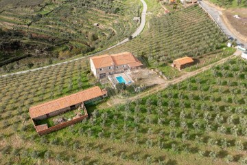 Country homes 5 Bedrooms in Poiares