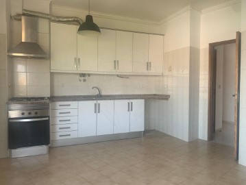 Apartamento 2 Quartos em Póvoa de Santa Iria e Forte da Casa