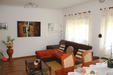 Apartamento 2 Quartos em Alhandra, São João dos Montes e Calhandriz