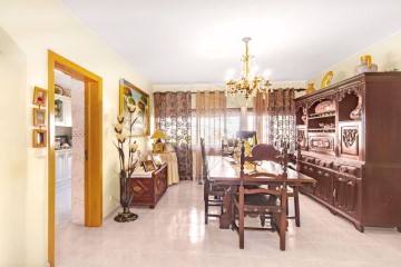 Appartement 3 Chambres à Santa Iria de Azoia, São João da Talha e Bobadela